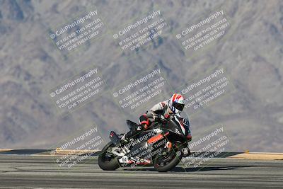 media/Dec-01-2025-Moto Forza (Mon) [[2daa91e15f]]/1-Advanced Group/Session 4 Turn 9/